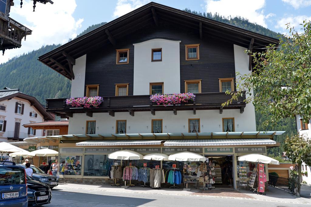 Gaestehaus Knunbauer Mayrhofen Bagian luar foto